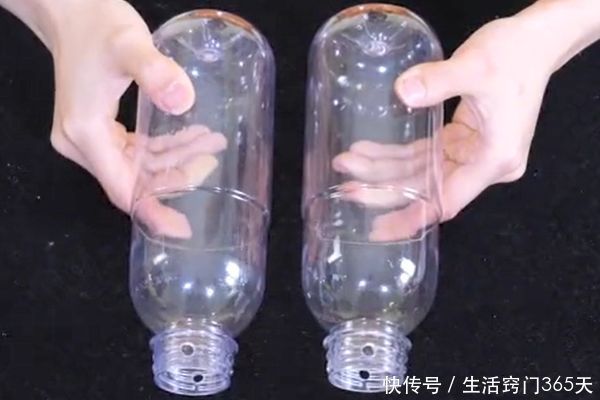阳台|在衣架上挂两个塑料瓶,放阳台太实用了,解决了家家户户的大烦恼