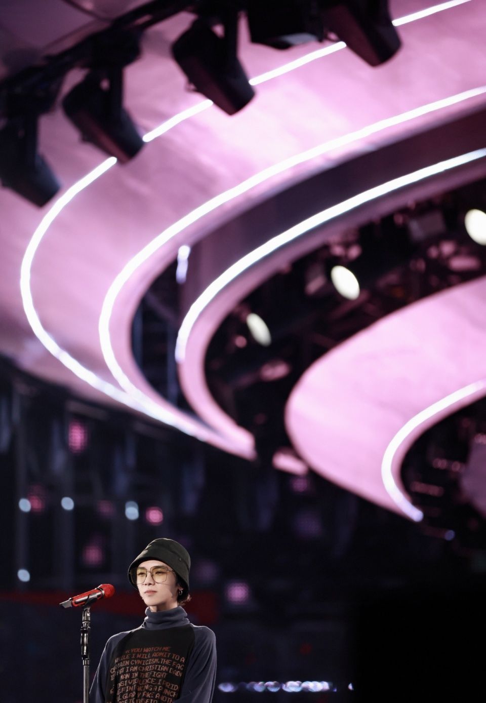 华晨宇又压轴,芒果太子人设不倒,实力歌手华晨宇太厉害!