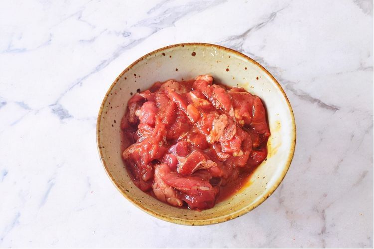 这道快炒菜来上一盘，吃个心花怒放，冬季吃正好