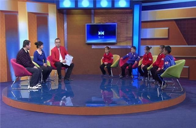 王翠英|18年前,产妇生下五胞胎引轰动,08年当奥运使者,如今长成这样