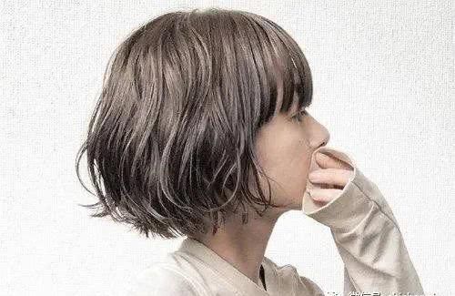 短发尾怎么剪要想剪自己喜欢的短发发型,可参考日系短发