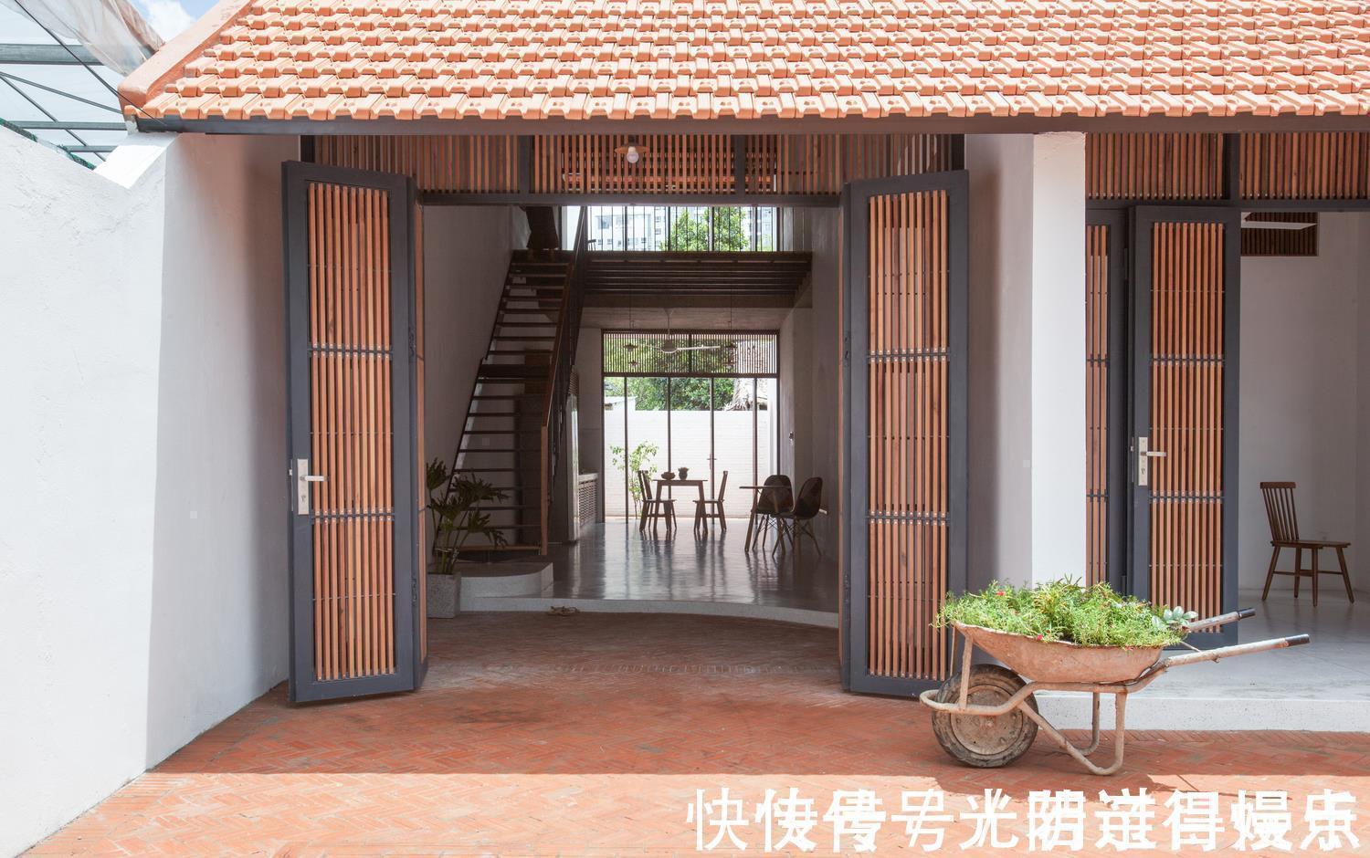 玄关|越南农村自建房,外观看似普普通通,内部装修极度舒适,值得借鉴