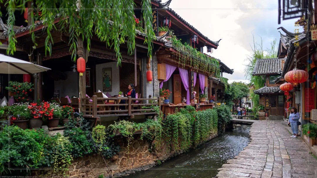 大理古城到丽江古城的距离是多少公里?