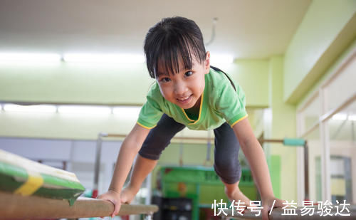 逼迫|做个有远见的父母,教会孩子“四项能力”,你做到几个