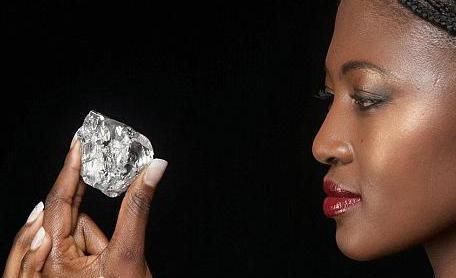 这个苦心经营的骗局，骗了全世界130年，最后却输给了中国制造