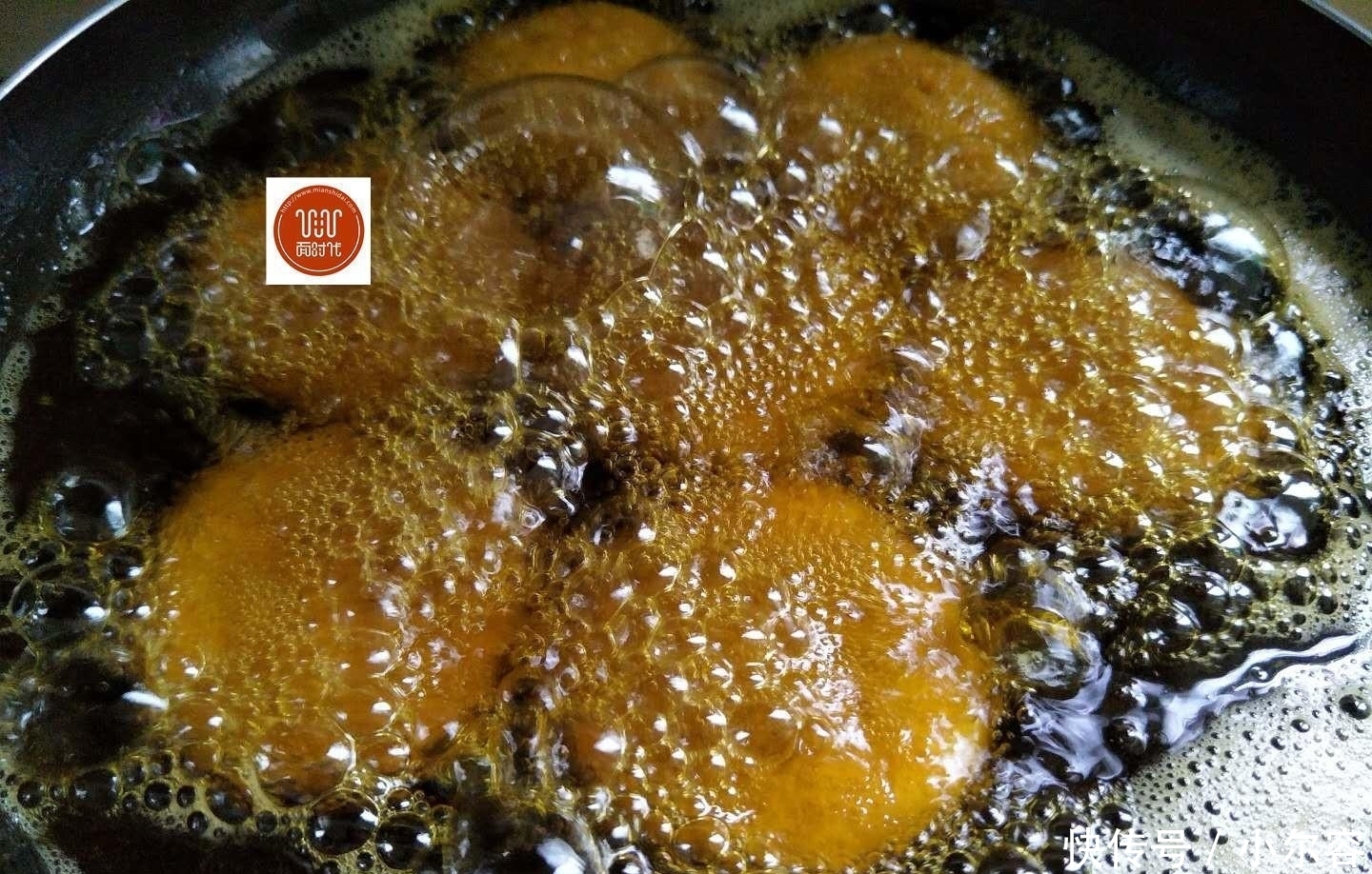 手把手教你做出清香酥脆的南瓜饼,你值得去做一份尝尝!