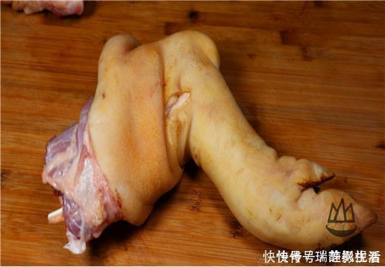 脚趾|买猪蹄时,挑“前蹄”还是“后蹄”?老屠夫:差距太大,别买错了