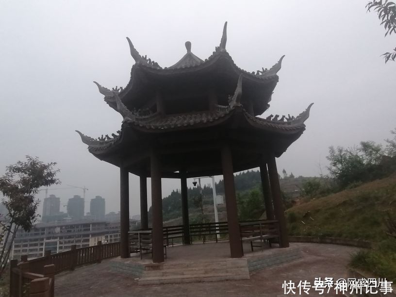 蓬安|逛游百牛赞歌广场，这里风景独好