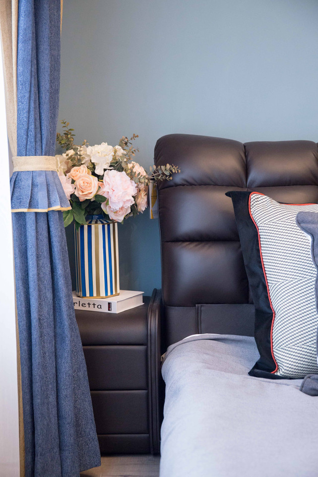 开放式|115平黑白灰现代风三居室,简洁时尚景致别样