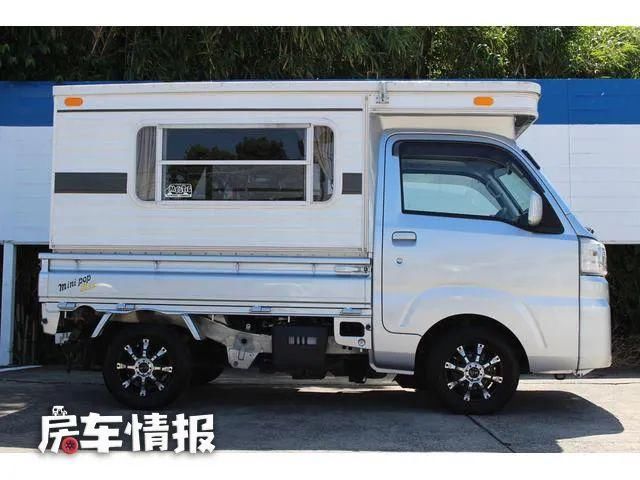 约15万的大发房车 外观看着简陋内部复式设计住5人 还带四驱 乐惠车