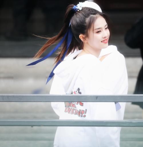  期待值|《快本》路透，赵露思林雨申甜蜜售后，看到成毅也在期待值爆棚