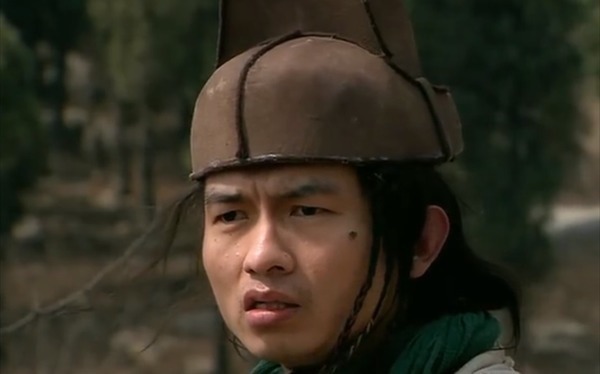 厉天闰$此人手持长枪,对抗梁山二十三将,斩杀五虎将八虎骑各一人