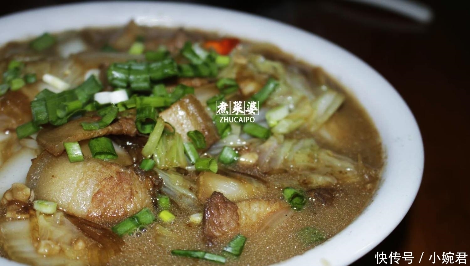 精光|白菜怎么吃最香 邻居大妈 这么做满满一大锅, 三两下就能吃精光