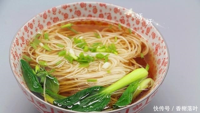 吃光|简单三步一碗面,不起眼的清汤寡水比吃肉还香,不爱面食也吃光