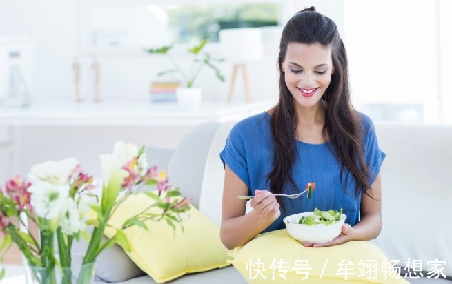 人体|更年期的女人常吃九款碱性食物不仅皮肤水嫩光滑,还越吃越年轻