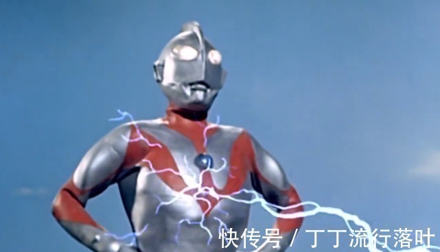 初代·|《奥特曼》初代和赛罗被新生代借力量借到虚脱为何他们渴望被人借力量