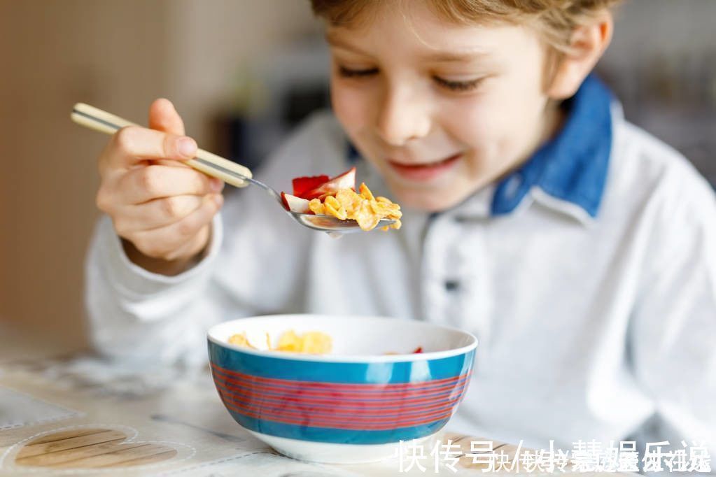 专家|十个孩子九个不爱吃饭?专家给你4招,这道“难题”其实并不难