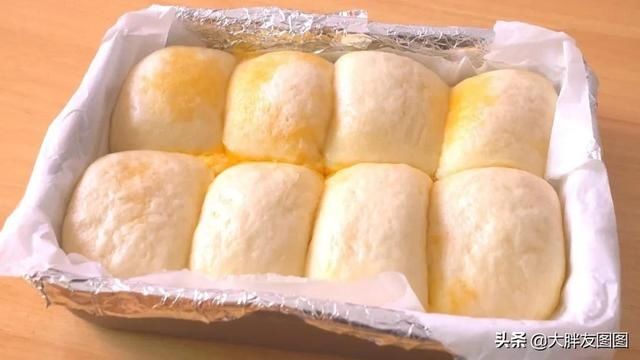 揭秘！奶黄包的家常做法，爆浆流心，软到捏不住