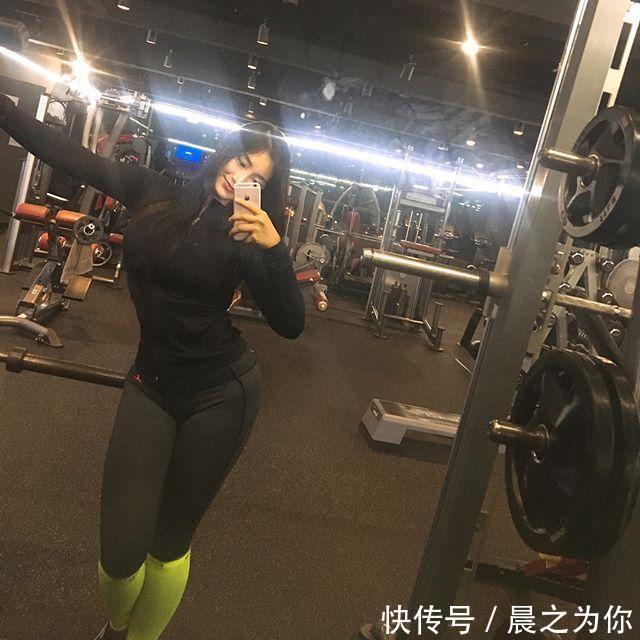 女孩|140斤微胖女孩坚持运动,练就“葫芦形”身材,前凸后翘很惹眼