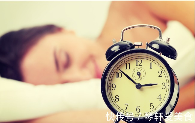 睡眠时间|晚上睡多久,决定你能活多久!你的年龄该睡多长时间?1分钟了解