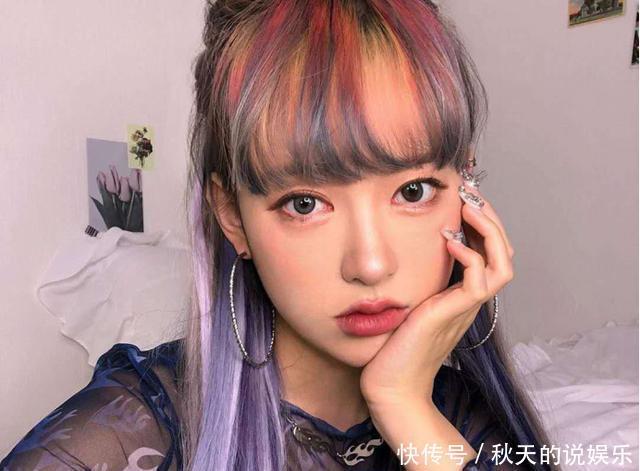 明星|挂耳染发真惊艳,明星都在用,时髦还有范