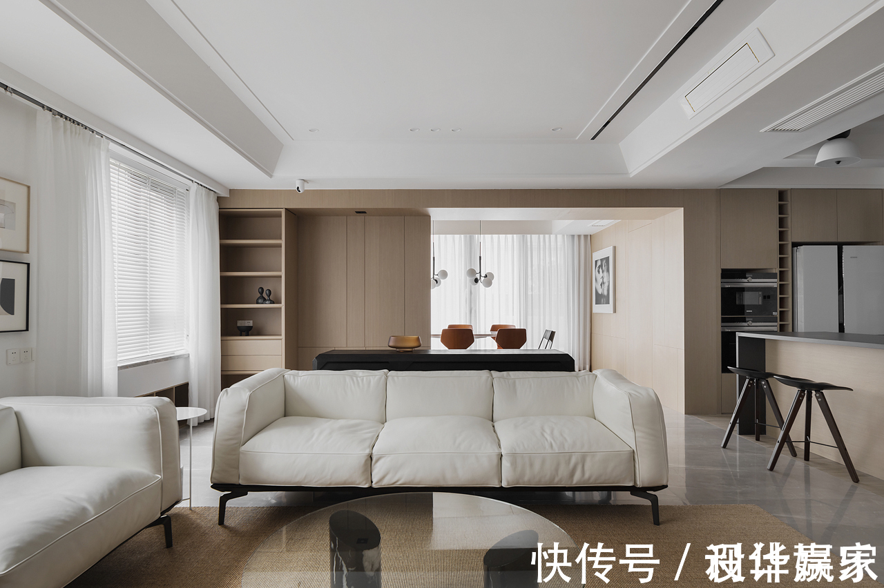 原木|243㎡自然跃层,耐看的原木+白色,还有自家花园,真让人羡慕