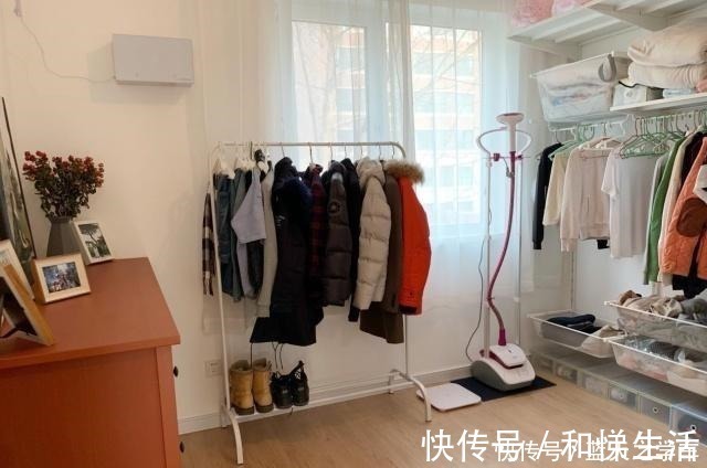 衣帽|她在玄关做个“落尘区”,衣帽间不要柜体和柜门,谁见过!