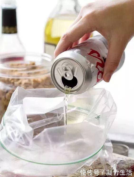 啤酒里加点这个,厨房油污一擦就干净,太省事啦