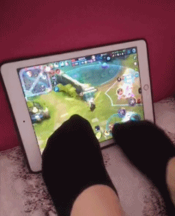 |搞笑GIF:怎么回事啊!瞌睡成这样啊!