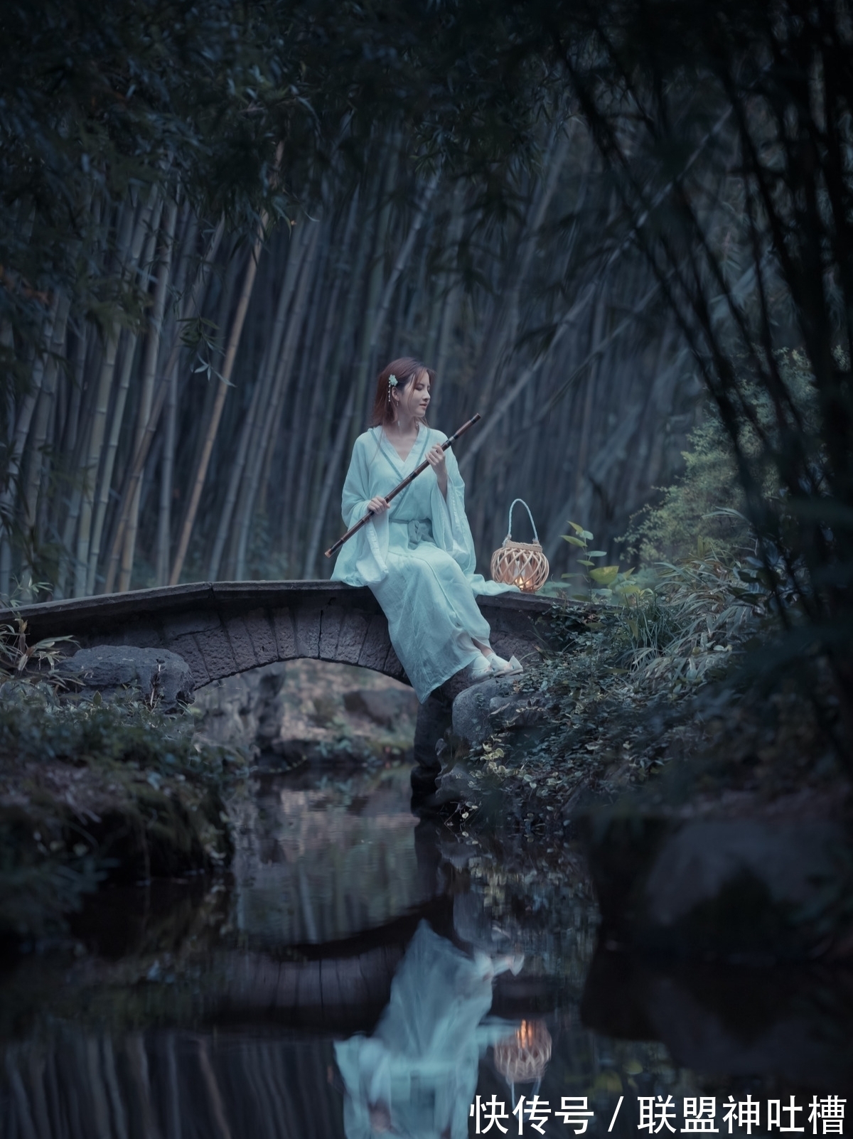 鸣龙$诗·十首丨万树桃花伤落泪,千江碧水倒悬峰