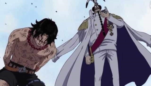 赤犬|海贼王:顶上战争中赤犬敢单挑白胡子,为何很害怕红发香克斯?