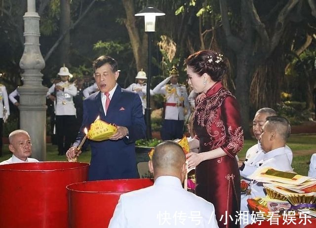 华裔王后|华裔王后苏提达晒旗袍漫画太美了!太有东方韵味,诗妮娜东施效颦