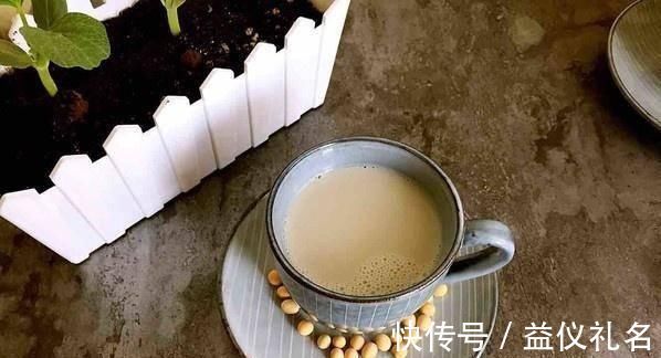 滋养|女人绝经老得快，偷偷吃点“它”，补充雌激素，滋养卵巢显年轻