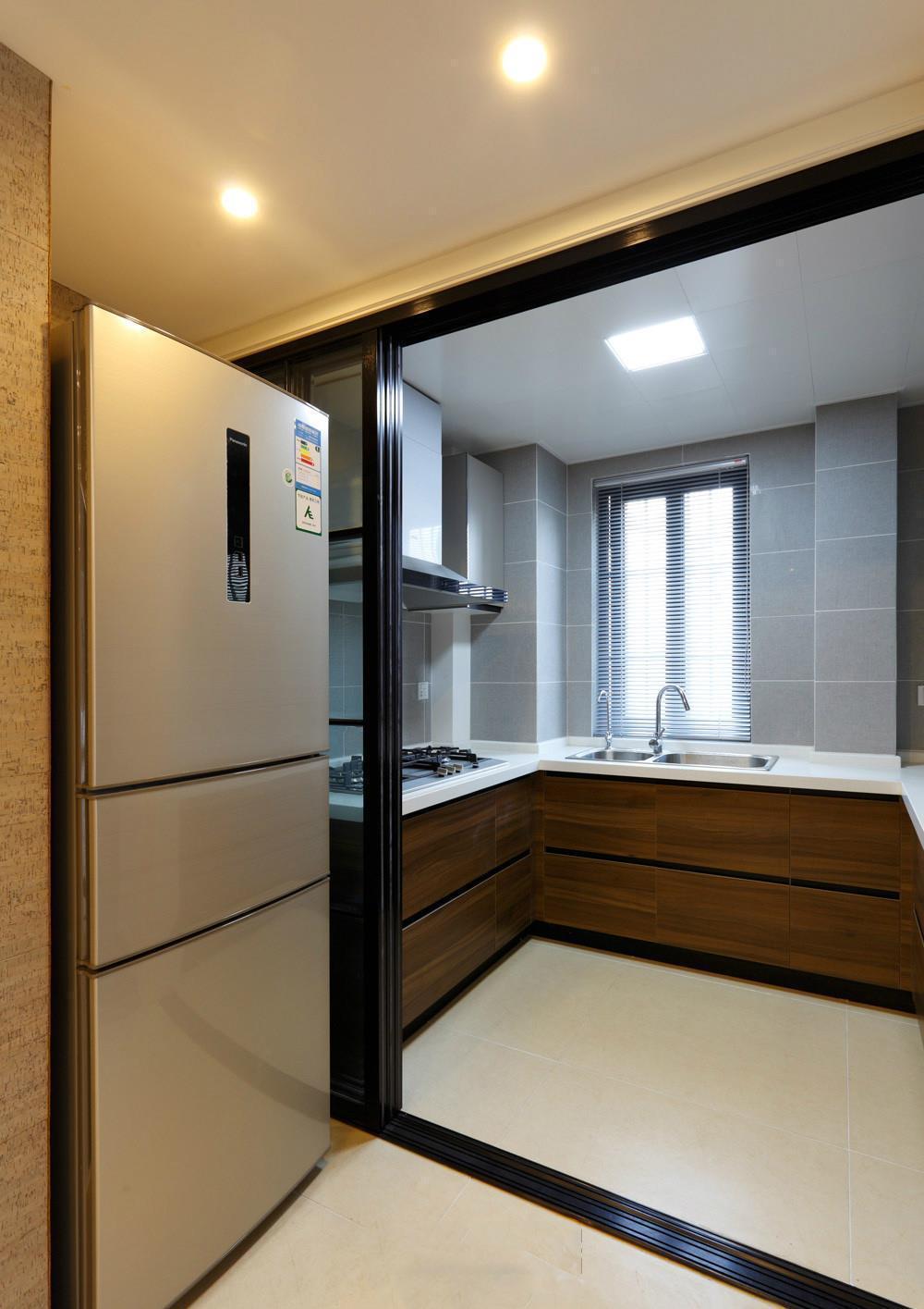 新房|17万砸进去的新房,家具已经齐全,特别满意浴室墙上挖的洞