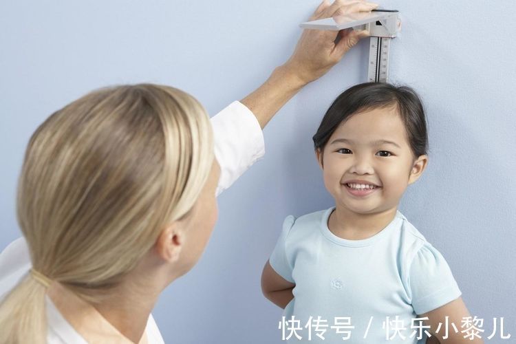 诀窍|从“小矮子”到“大高个”,孩子身高的逆袭,是家长掌握3个诀窍