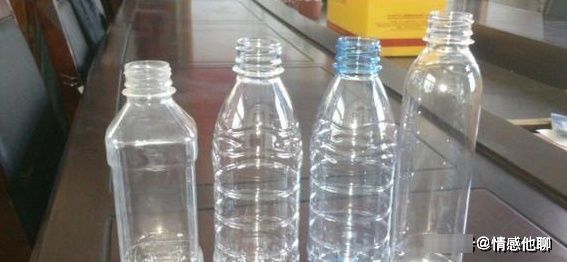 婆婆|月嫂偷偷往洗衣机放塑料瓶,婆婆看后居然偷学,引来一片赞叹