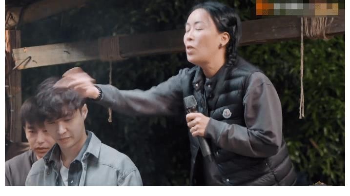 这首歌|那英做客《向往5》，晚饭后再唱《生命之河》，对王菲的称呼亮了