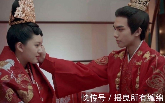 纪晓岚&洞房花烛之夜,新郎出一上联:十八年前未谋面,新娘的下联很经典