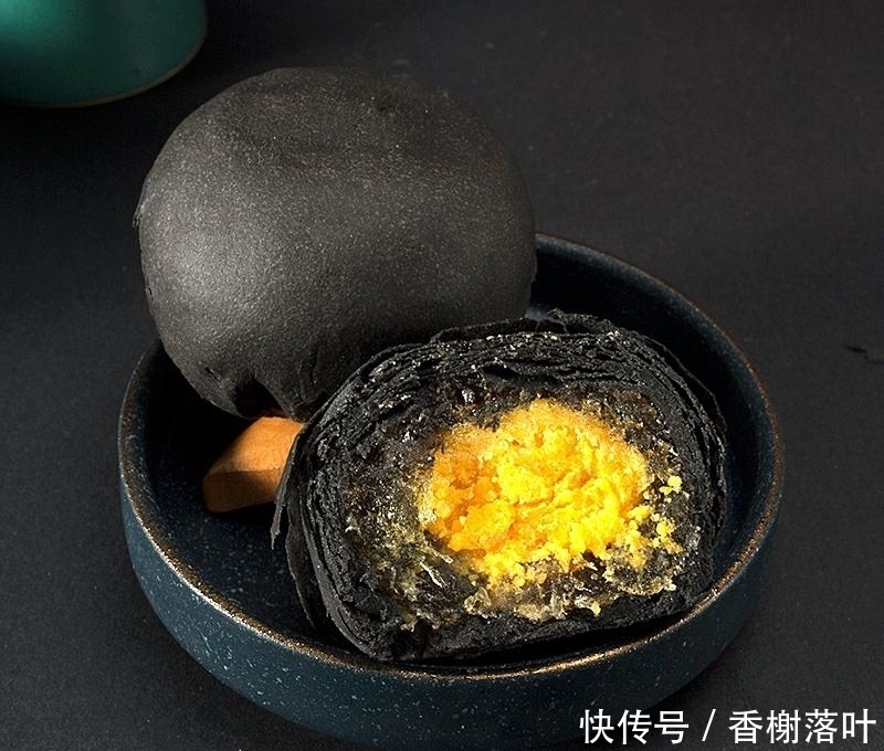 这样的蛋黄酥你见过吗?光看颜值就被圈粉了,尤其是第三种