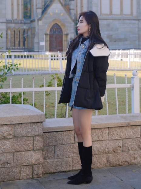 紧身裤 时髦精必看!2021年最流行的羽绒服穿法,让你美得不重样