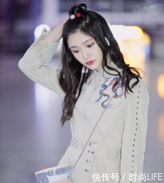 脸上|脸上有这3个“标志”的女生,不要披头散发,这样做才是真女神