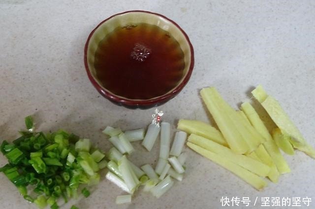 现在最该吃它,既可当菜又可以当主食,太鲜了,上桌就吃光