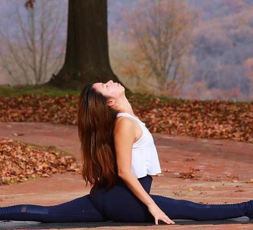 上半身|又调皮了,会做这些动作,代表你的瑜伽水平非常高了