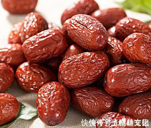 拔罐|别去拔罐了,红枣这样用,再重的湿气7天根治,不再犯!