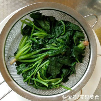 吸水纸|适合全家的菠菜拌豆腐，老人小孩都爱吃