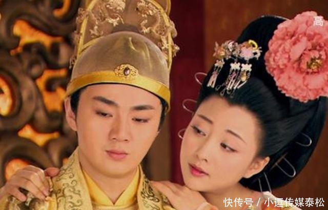 大臣|皇帝要杀妃子,结果对一大臣说:你若三步能作诗,我就能考虑一下