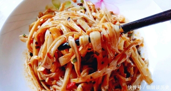 矮个子|父母都是矮个子,孩子上初中1米7,一周吃5回它,喝牛奶都不如它