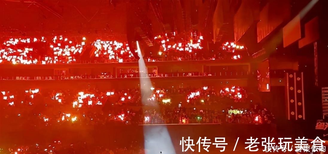 頂級流量|開播10分鐘奪收視榜首,央視再次力挺:肖戰的春天來了