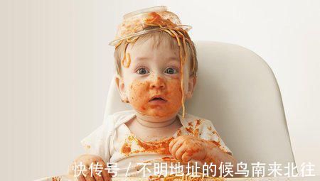 宝宝|宝宝喜欢“偷吃”,被抓了个现行,网友:家贼难防