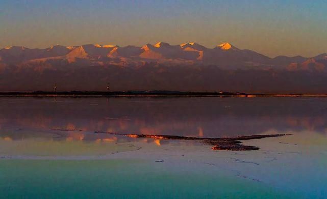 新疆|中国西部“天梯”终于开通，盐湖、沙漠、戈壁、雪山，一部绘声绘色的美景图书!